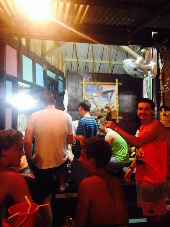 Bamboozle Hostel Haad Rin Eksteriør billede